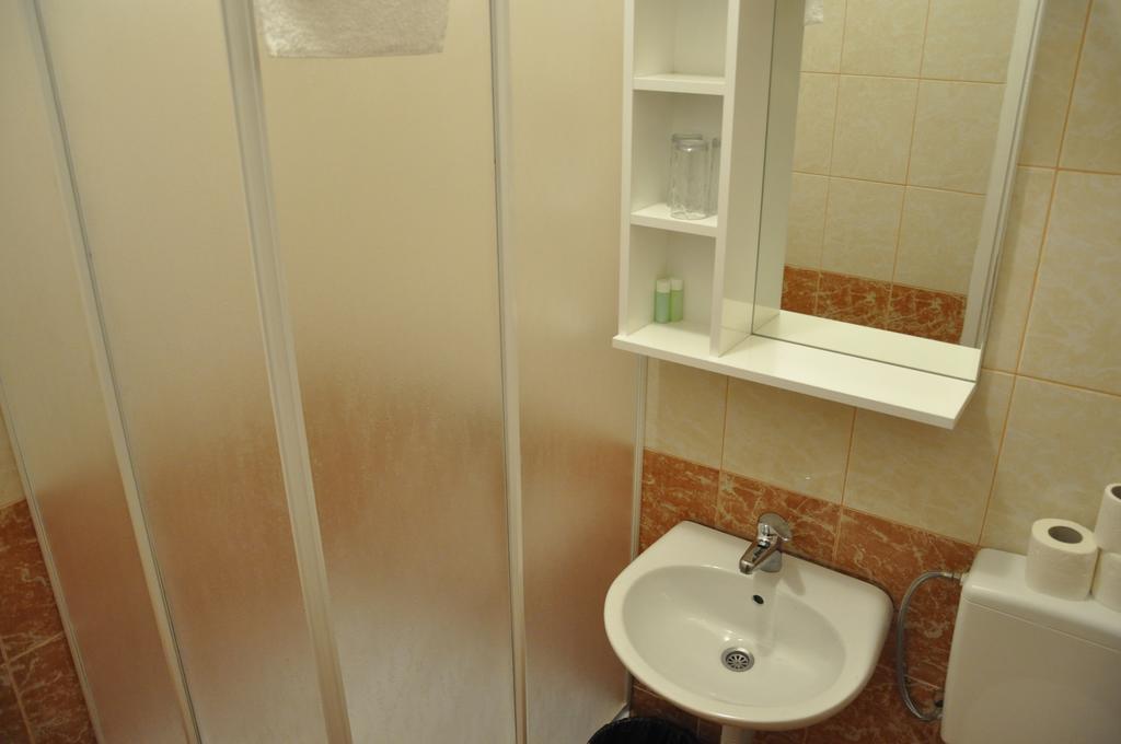 Hotel Piramida Sunca Visoko Quarto foto